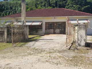 4 bed House For Sale in Manchester, Manchester, Jamaica