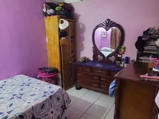 House For Sale in Kensington, St. Catherine Jamaica | [10]