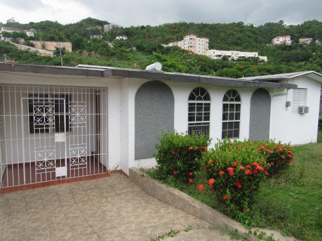 House For Sale in Meadowbrook Mews, Kingston / St. Andrew Jamaica | [13]