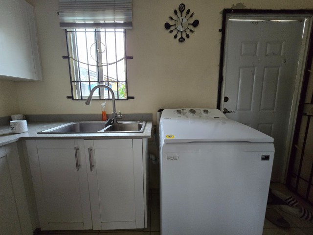 House For Rent in Phoenix Park Village 1 Phase 3, St. Catherine Jamaica | [4]