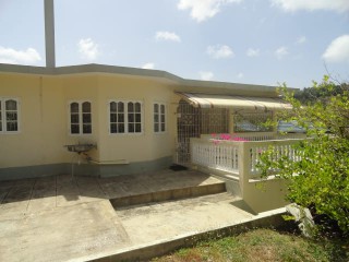 House For Sale in WESTGATE HILLS, St. James Jamaica | [4]