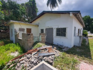 4 bed House For Sale in Sydenham, St. Catherine, Jamaica