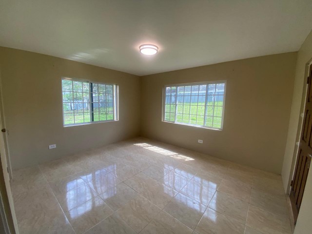 House For Sale in Royal Flat, Manchester Jamaica | [3]