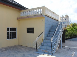 House For Sale in Williams field, Manchester Jamaica | [8]