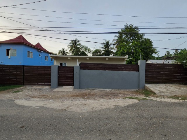 House For Sale in Santa Cruz, St. Elizabeth Jamaica | [1]
