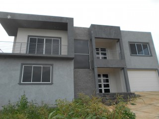 4 bed Apartment For Sale in Mandeville, Manchester, Jamaica