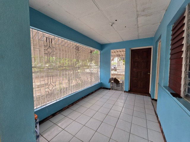 House For Sale in Willowdene, St. Catherine Jamaica | [5]
