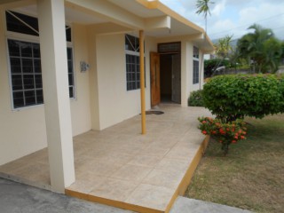 House For Rent in Roehampton Circle, Kingston / St. Andrew Jamaica | [2]