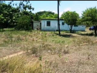 House For Sale in KENNEDY RUN, Clarendon Jamaica | [1]