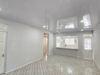 House For Sale in Molynes, Kingston / St. Andrew Jamaica | [2]