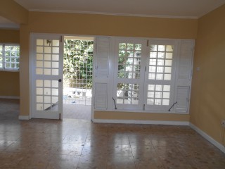 Townhouse For Rent in Briarwood Court, Kingston / St. Andrew Jamaica | [1]