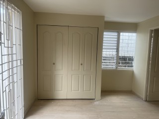 Flat For Rent in Sandhurst Crescent  BarbicanKings House Rd, Kingston / St. Andrew Jamaica | [4]