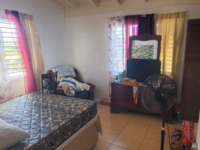 Townhouse For Sale in TWICKENHAM PARK SPANISH TOWN, St. Catherine Jamaica | [8]