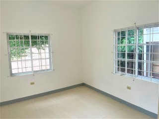 House For Rent in HOPE PASTURES, Kingston / St. Andrew Jamaica | [11]