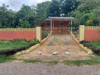 4 bed House For Sale - MOUNT VIEW ESTATE SPANISH TOWN, St. Catherine, Jamaica