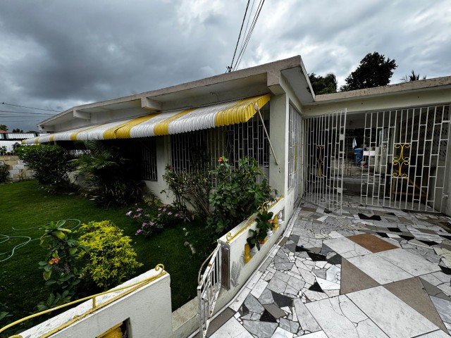 House For Sale in Ensom City, St. Catherine Jamaica | [1]