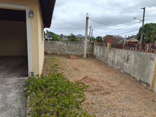 House For Sale in Chadwick Gardens, St. Catherine Jamaica | [2]