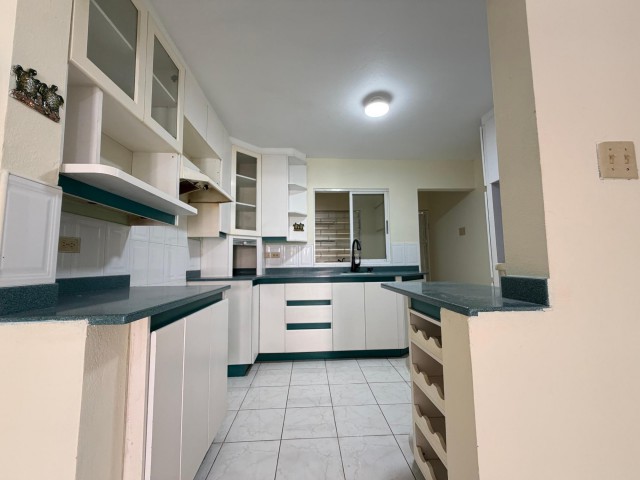 Townhouse For Sale in MOLYNES GARDENS, Kingston / St. Andrew Jamaica | [2]