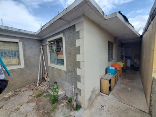 4 bed House For Sale in 6 East Greater Portmore, St. Catherine, Jamaica