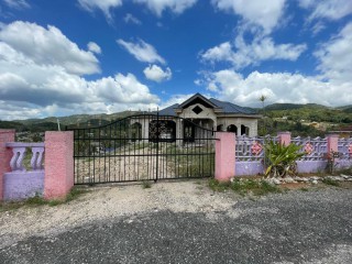 6 bed House For Sale in Mile Gully, Manchester, Jamaica
