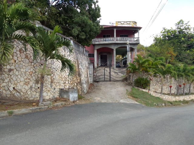 7 bed House For Sale - Stony Hill, Kingston / St. Andrew, Jamaica