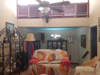 House For Sale in Kingsland Kitson Town, St. Catherine Jamaica | [8]