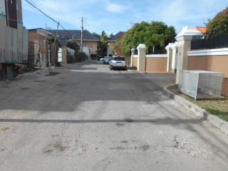Apartment For Sale in Kingston 6, Kingston / St. Andrew Jamaica | [3]
