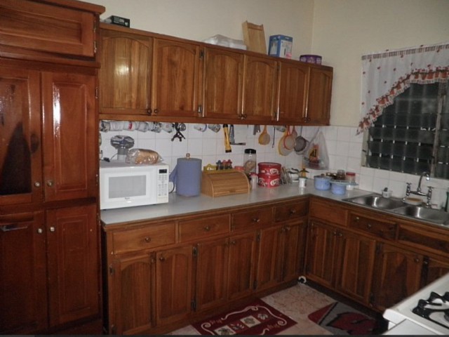 House For Sale in Queensborough, Kingston / St. Andrew Jamaica | [4]