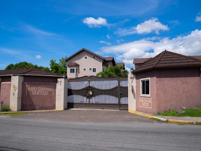 3 bed Apartment For Sale - DUNROBIN AVE, Kingston / St. Andrew, Jamaica