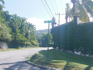 5 bed House For Sale – Norbrook, Kingston / St. Andrew, Jamaica