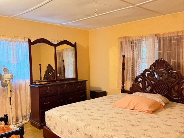 House For Sale in James Hill, Clarendon Jamaica | [6]