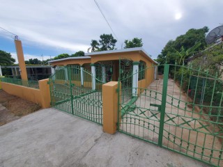 3 bed House For Sale in Ensom City, St. Catherine, Jamaica