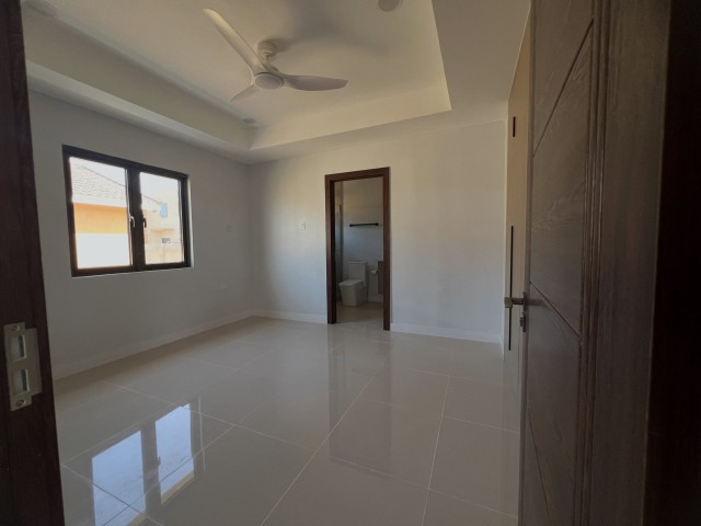 House For Rent in Oak Estate Bernard Lodge, St. Catherine Jamaica | [6]