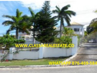 House For Sale in IRONSHORE, St. James Jamaica | [11]