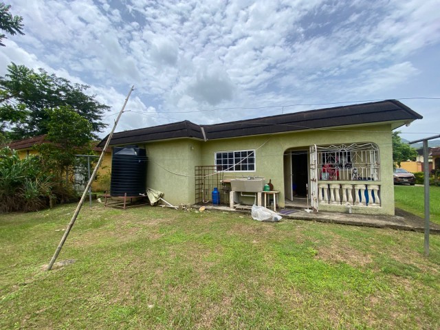House For Sale in SHENTON BOG WALK, St. Catherine Jamaica | [6]