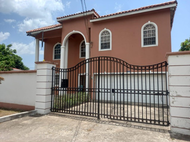 5 bed House For Sale - MOLYNES SQUARE, Kingston / St. Andrew, Jamaica
