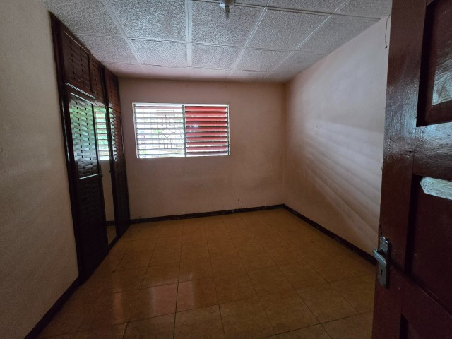 House For Sale in Willowdene, St. Catherine Jamaica | [11]