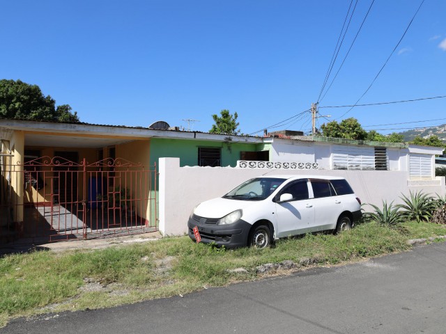 House For Sale in KINGSTON 20, Kingston / St. Andrew Jamaica | [11]