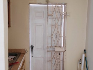 Flat For Rent in Monza Portmore, St. Catherine Jamaica | [9]