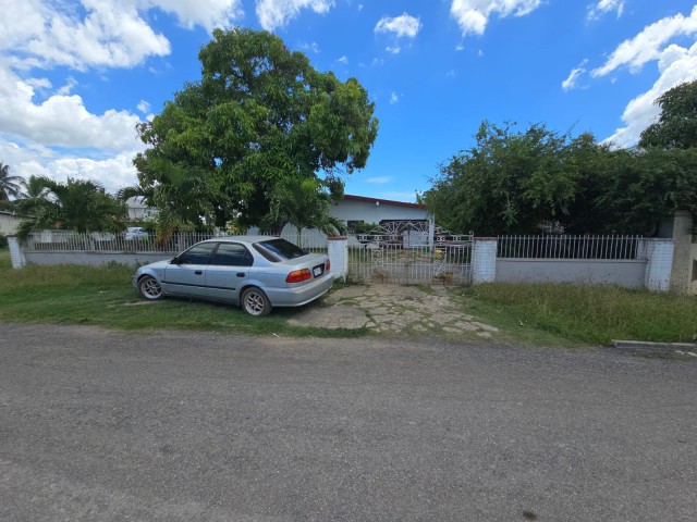 House For Sale in Leiba Gardens, St. Catherine Jamaica | [2]