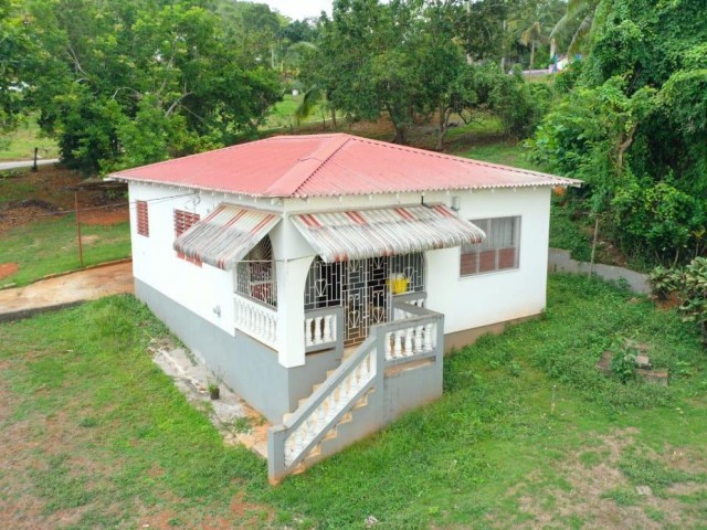 House For Sale in WILLIAMSFIELD, Manchester Jamaica | [1]