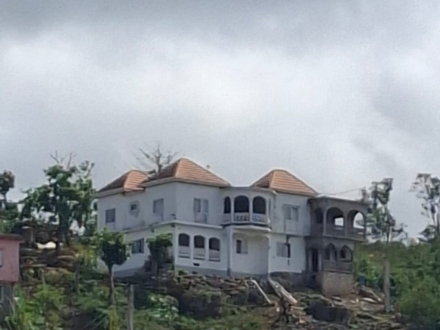 House For Sale in Claremont, St. Ann Jamaica | [7]