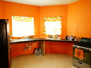 3 bed House For Sale in Santa Cruz, St. Elizabeth, Jamaica