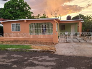 3 bed House For Sale in Spanish Town, St. Catherine, Jamaica