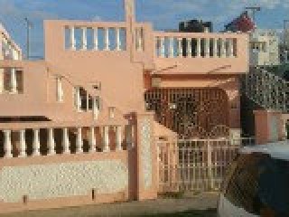 4 bed House For Sale in Portsmouth, St. Catherine, Jamaica