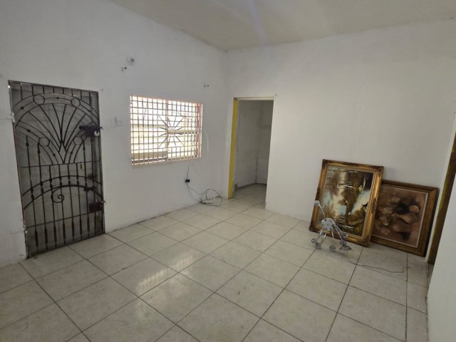 House For Sale in Stanton Street Woodford Park, Kingston / St. Andrew Jamaica | [3]