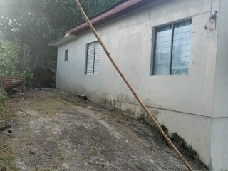 House For Sale in Phillips Avenue, St. Thomas Jamaica | [1]