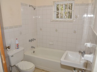 House For Sale in Chudleigh, Manchester Jamaica | [4]