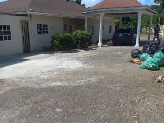 7 bed House For Sale in Mango walk, St. James, Jamaica