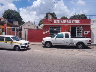 4 bed House For Sale in WALTHAM PARK ROAD SWIMMERS PEN, Kingston / St. Andrew, Jamaica